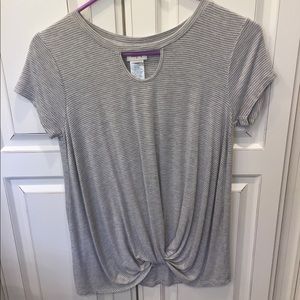 Daytrip from Buckle-keyhole tee